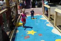 Nickelodeon play area dancing water 3.jpg